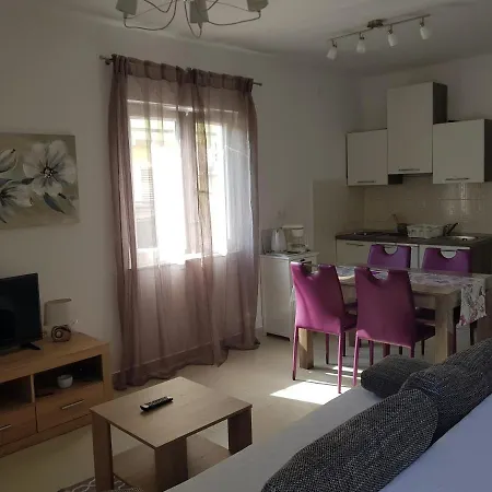 Apartment Antica *