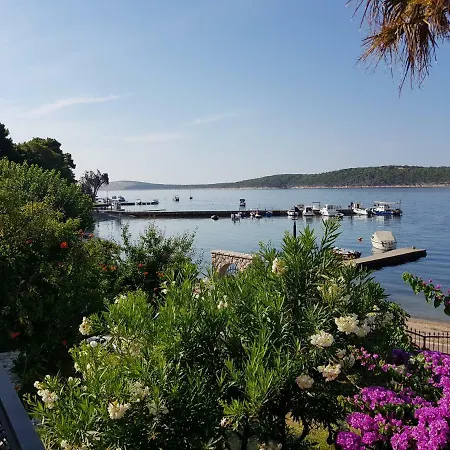 Antica Rab Town