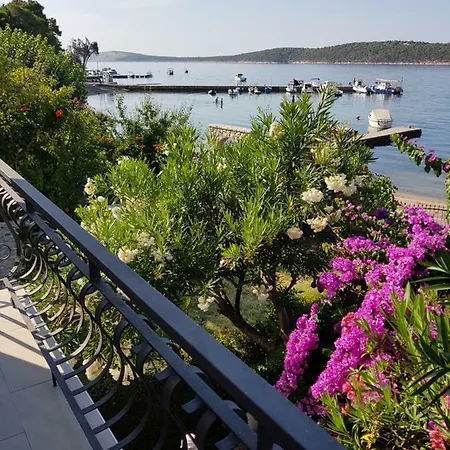 Apartment Antica Rab Town