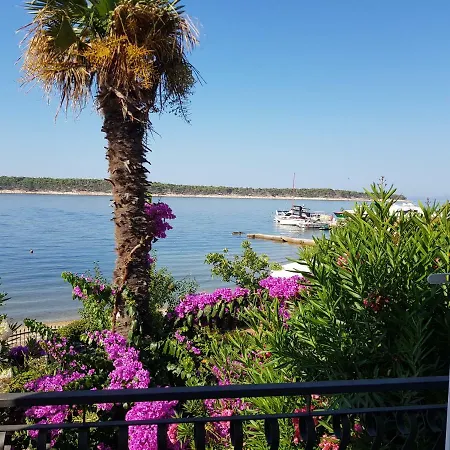 Antica * Rab Town