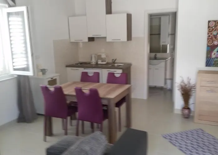 Antica Apartament Rab Town